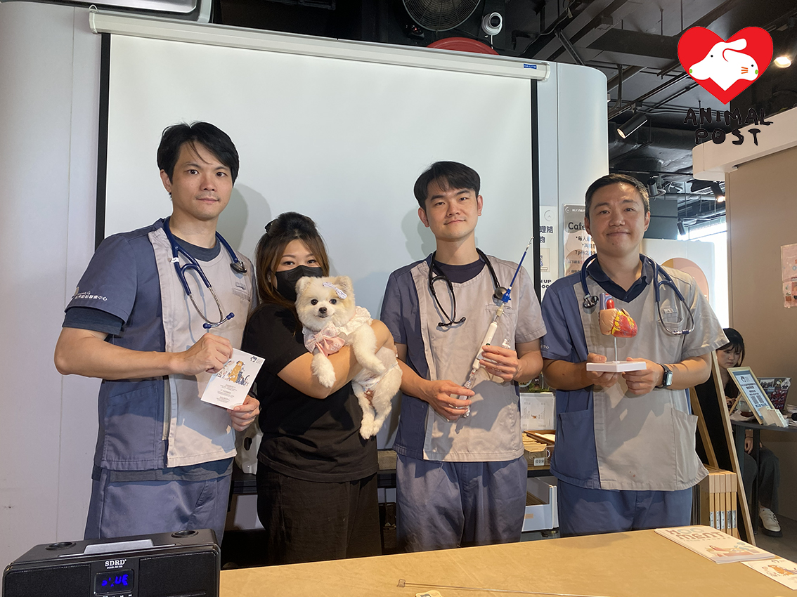 WeHUG獸醫團隊救了狗狗一命,左一為WeHUG TEER 醫療團隊主診醫生 Dr. Eric (黃可為)、右二為WeHUG 外科/神經科專長獸醫 Dr. Max(邱柏喻)、右一為WeHUG TEER 醫療團隊主理心臟科及高階超聲波醫生 Dr. Kang (康嘉翔)。
